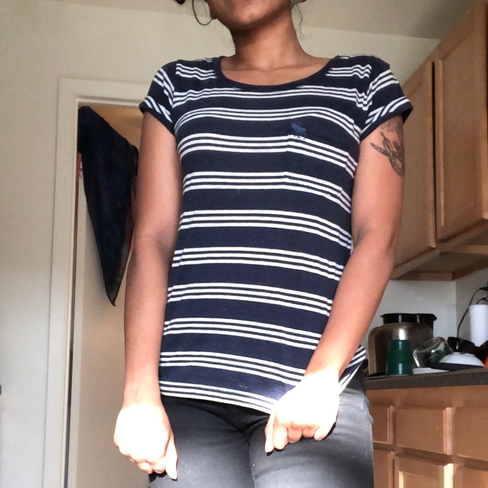 STRIPED POCKET TEE